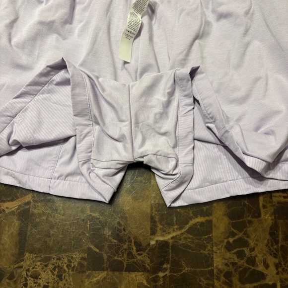 🎉Lululemon Athletica Women's Dance Studio High Rise Shorts in Lavender! - Picture 8 of 8